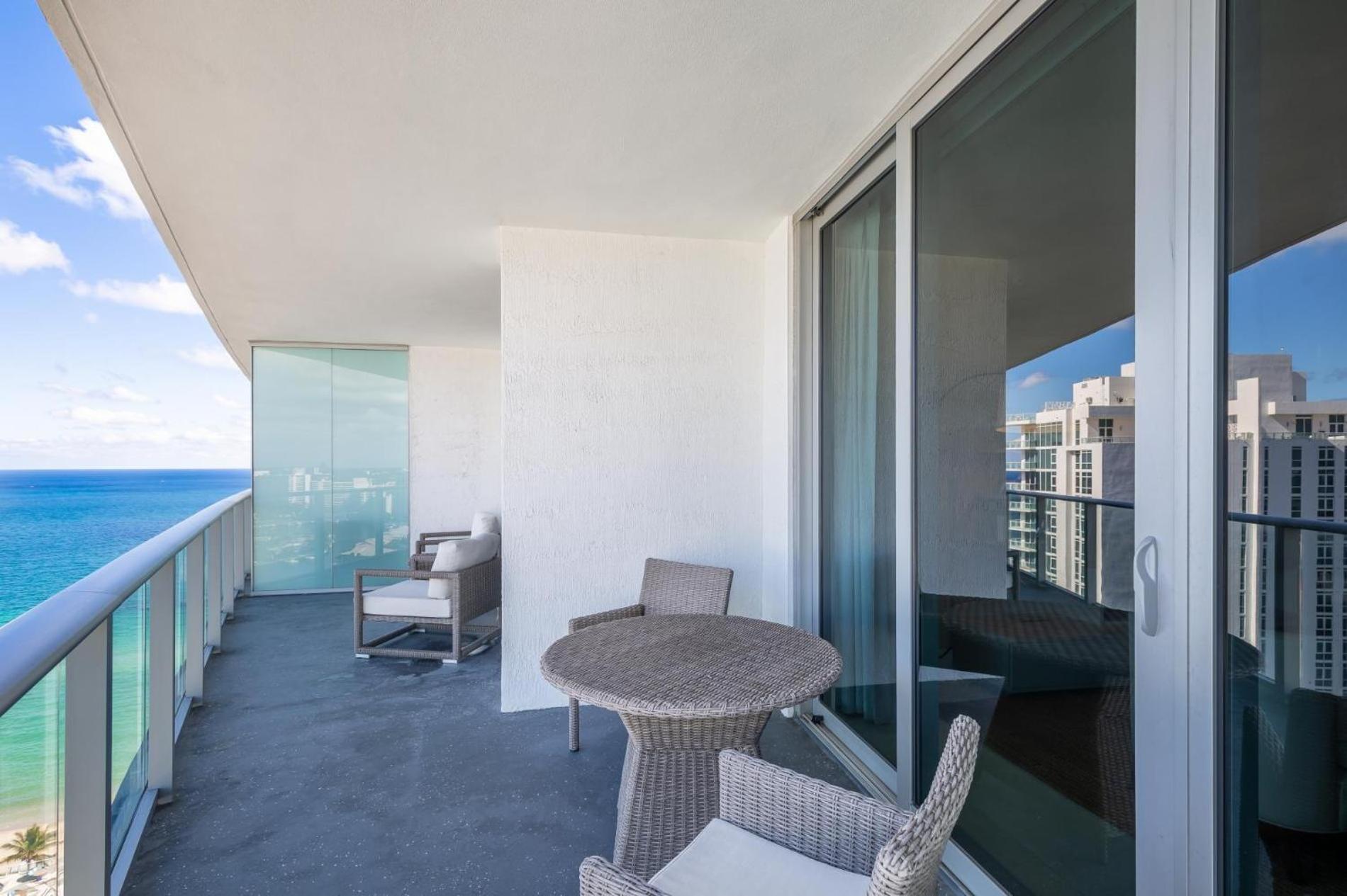 Ocean View 1 Bed On The Beach 19Th Floor Hollywood Hallandale Beach Exterior photo
